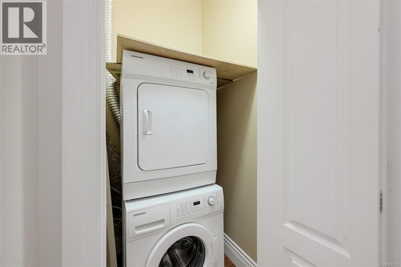 203 1602 Quadra St, Victoria, British Columbia  V8W 2L4 - Photo 25 - 1046765