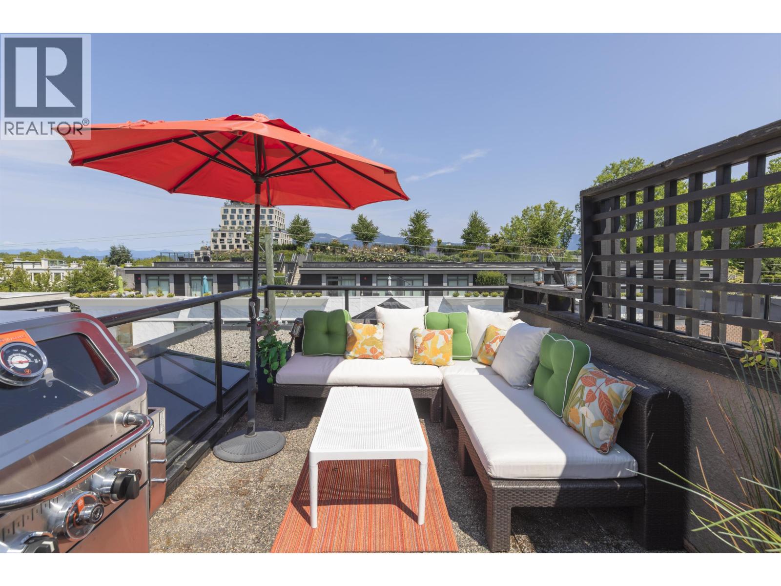 301 3673 W 11TH AVENUE, Vancouver, British Columbia