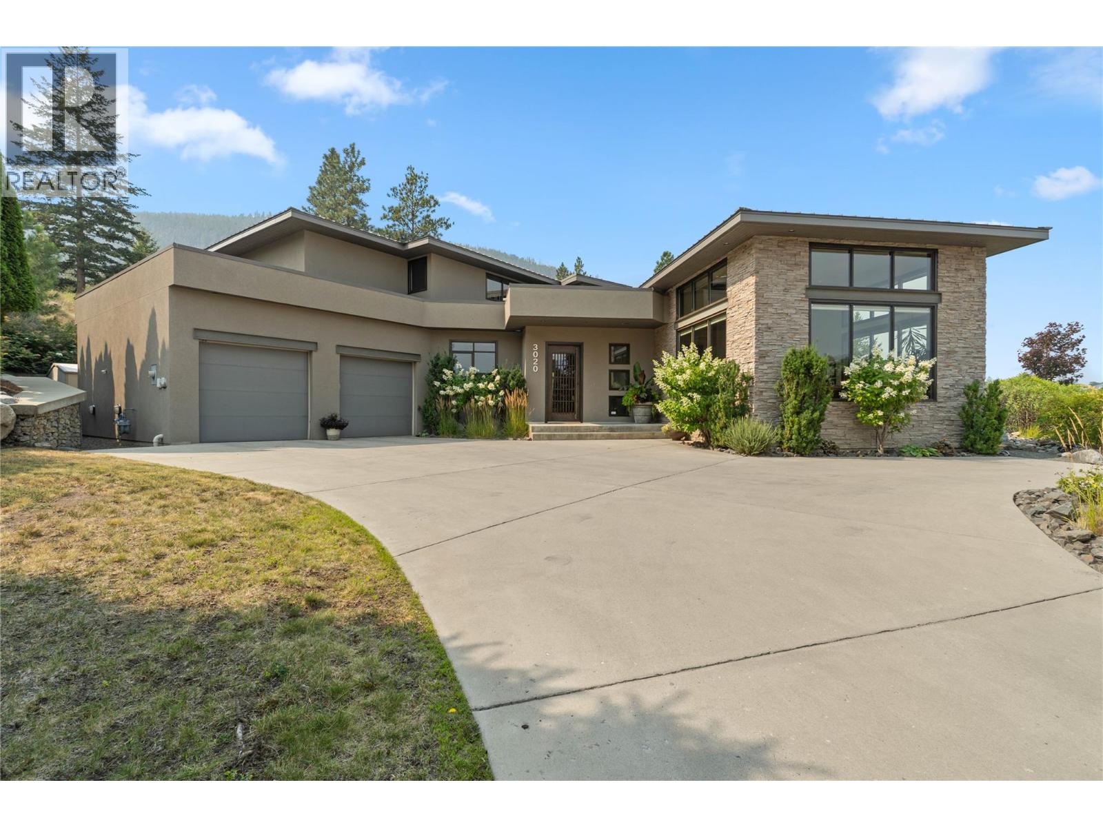 3020 Kicking Horse Drive, Kamloops, British Columbia  V2E 2T6 - Photo 2 - 10397270