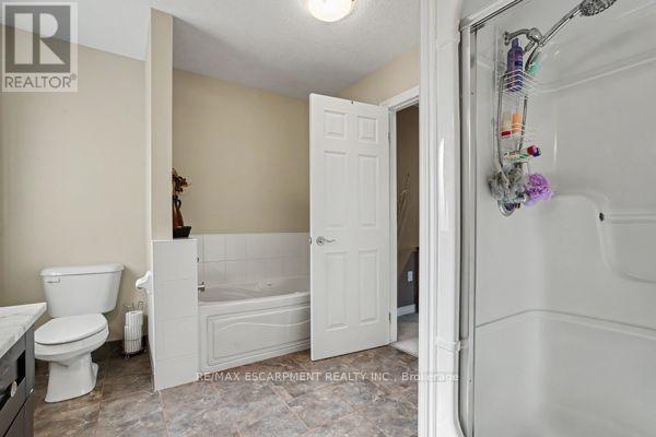 8 Upton Court, North Dumfries, Ontario  N0B 1E0 - Photo 18 - X13669126