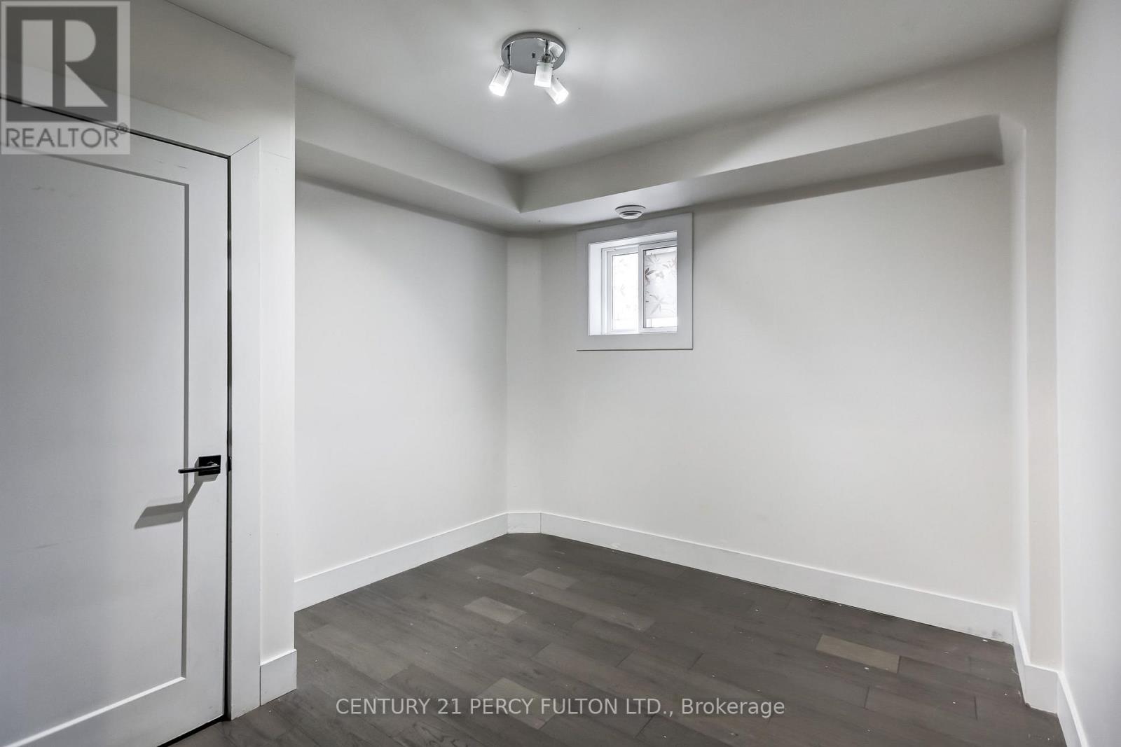 Main Floor - # 1 - 1989 Davenport Road, Toronto, Ontario M6N 1C5 - Photo 10 - W13668944