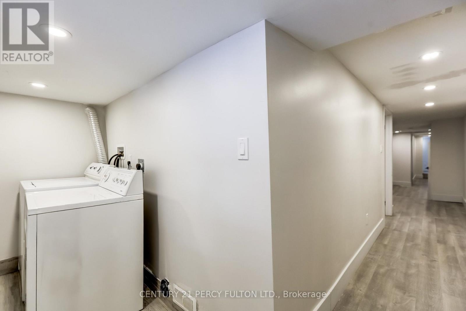 Main Floor - # 1 - 1989 Davenport Road, Toronto, Ontario M6N 1C5 - Photo 17 - W13668944