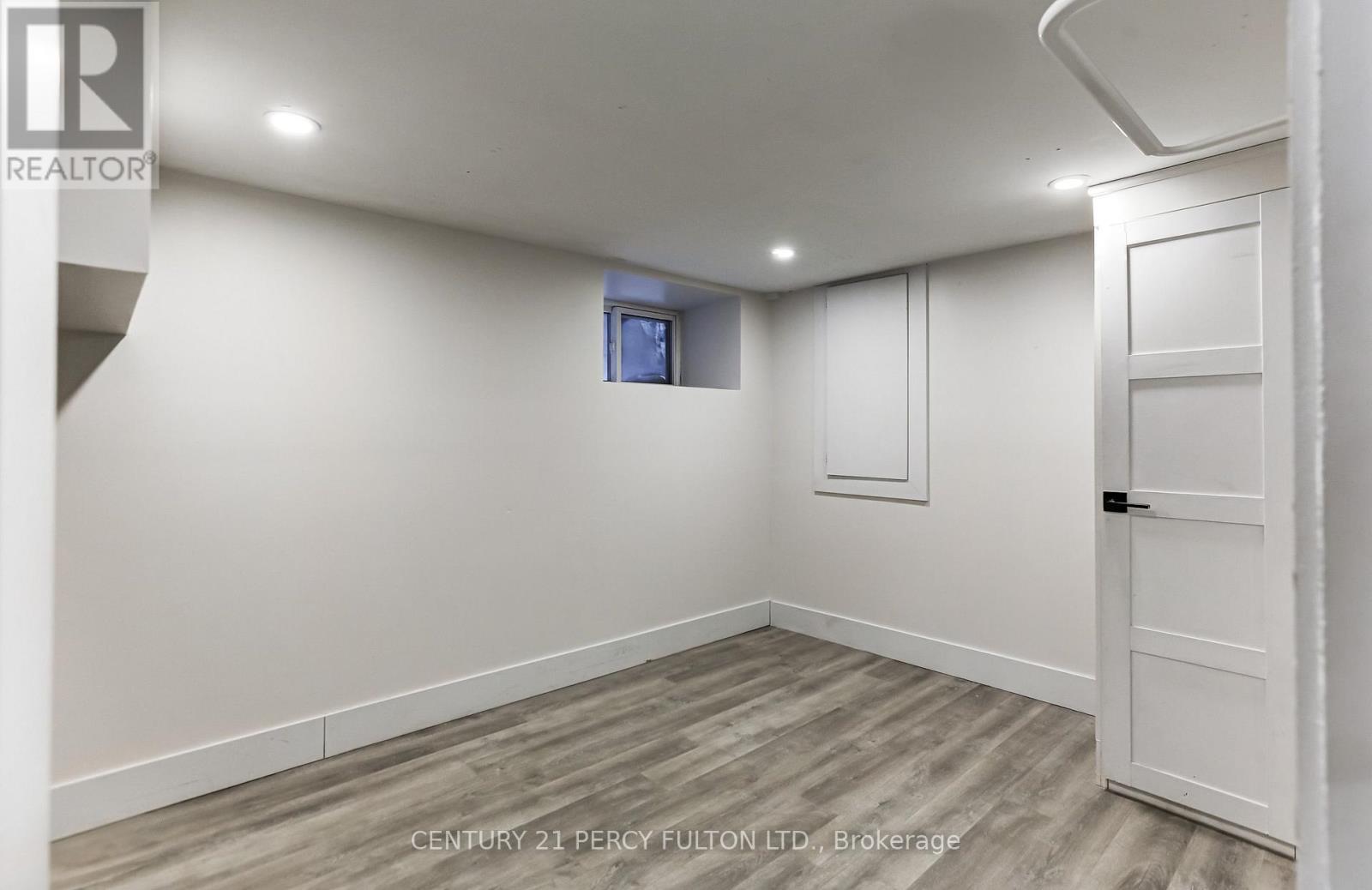 Main Floor - # 1 - 1989 Davenport Road, Toronto, Ontario M6N 1C5 - Photo 14 - W13668944
