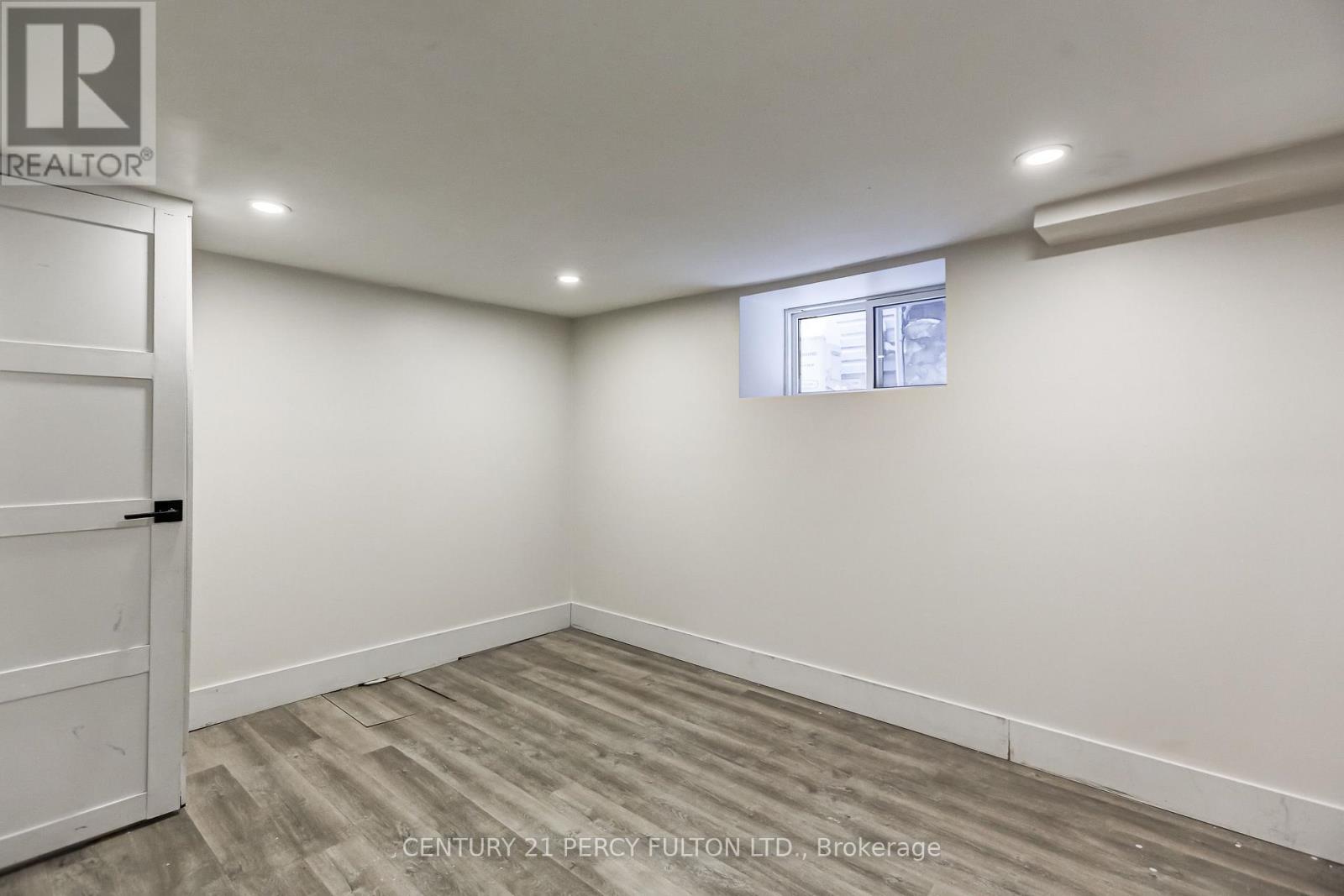 Main Floor - # 1 - 1989 Davenport Road, Toronto, Ontario M6N 1C5 - Photo 15 - W13668944