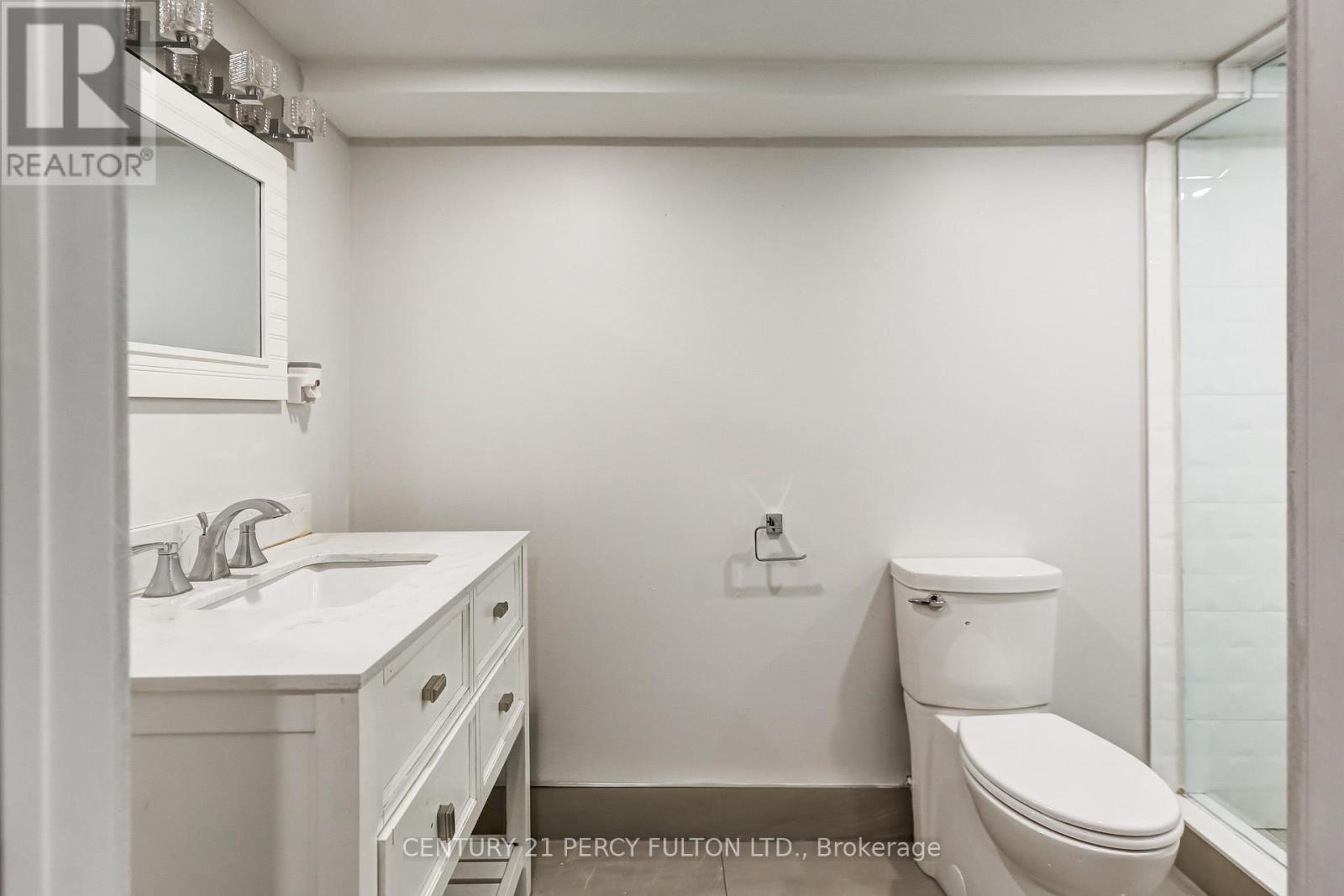 Main Floor - # 1 - 1989 Davenport Road, Toronto, Ontario M6N 1C5 - Photo 16 - W13668944