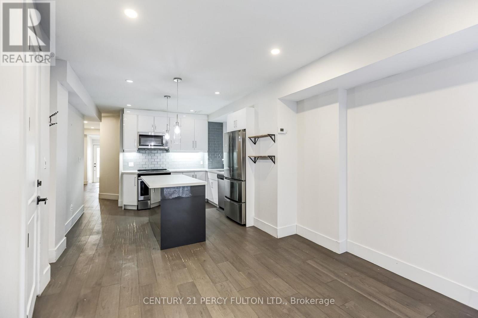 Main Floor - # 1 - 1989 Davenport Road, Toronto, Ontario M6N 1C5 - Photo 2 - W13668944