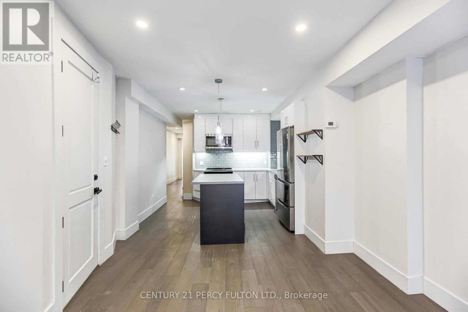 Main Floor - # 1 - 1989 Davenport Road, Toronto, Ontario M6N 1C5 - Photo 3 - W13668944