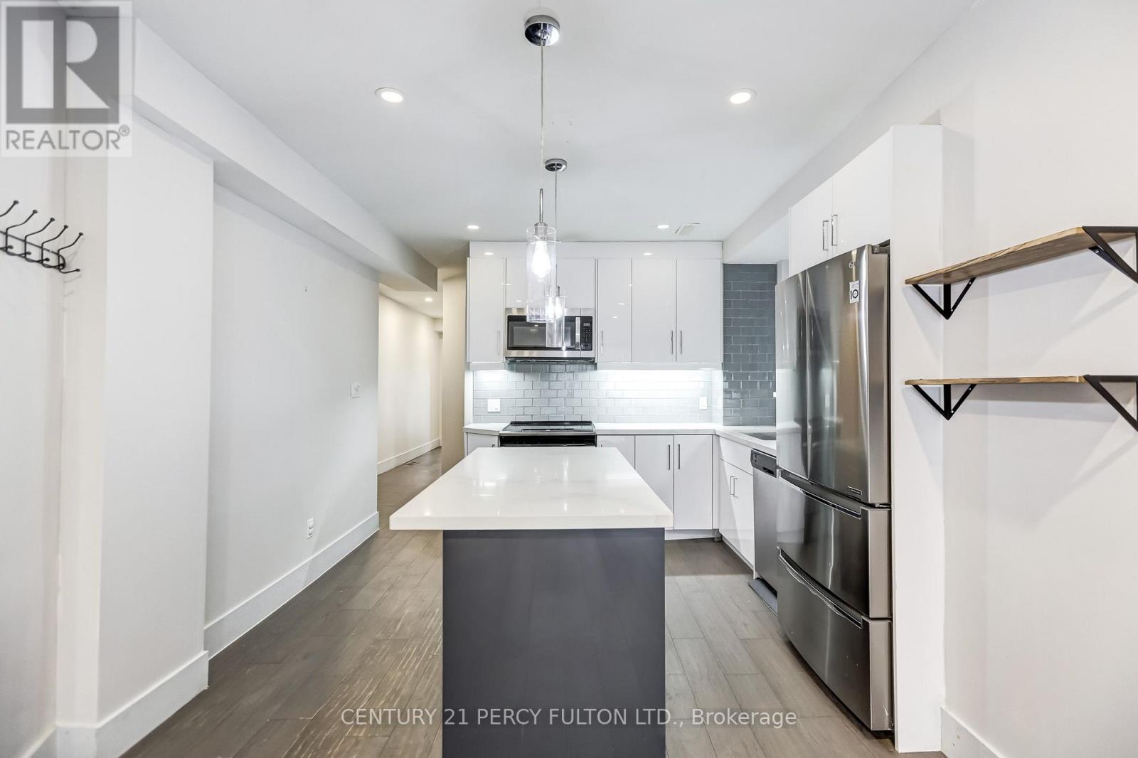 Main Floor - # 1 - 1989 Davenport Road, Toronto, Ontario M6N 1C5 - Photo 6 - W13668944
