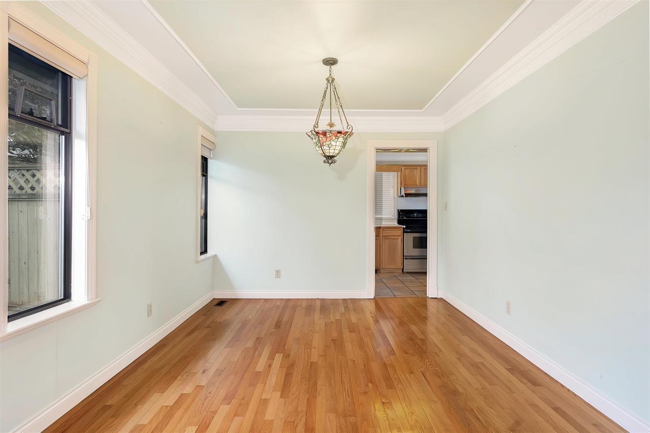 10446 Fraserglen Drive, Surrey, British Columbia  V4N 1T5 - Photo 5 - R3153550