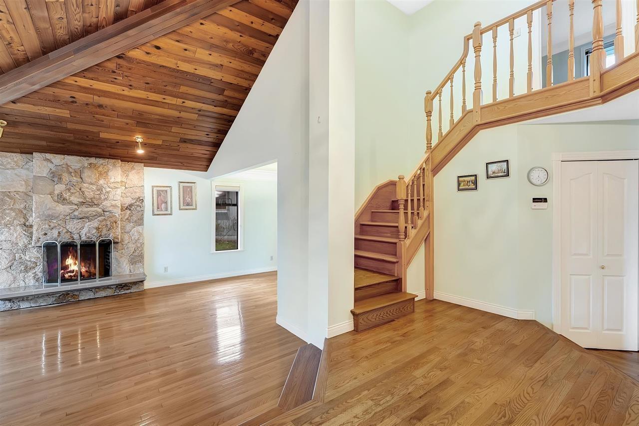 10446 Fraserglen Drive, Surrey, British Columbia  V4N 1T5 - Photo 6 - R3153550