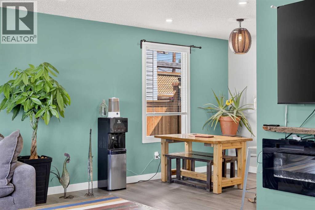 24 Penworth Crescent Se, Calgary, Alberta  T2A 4C7 - Photo 6 - A2322103