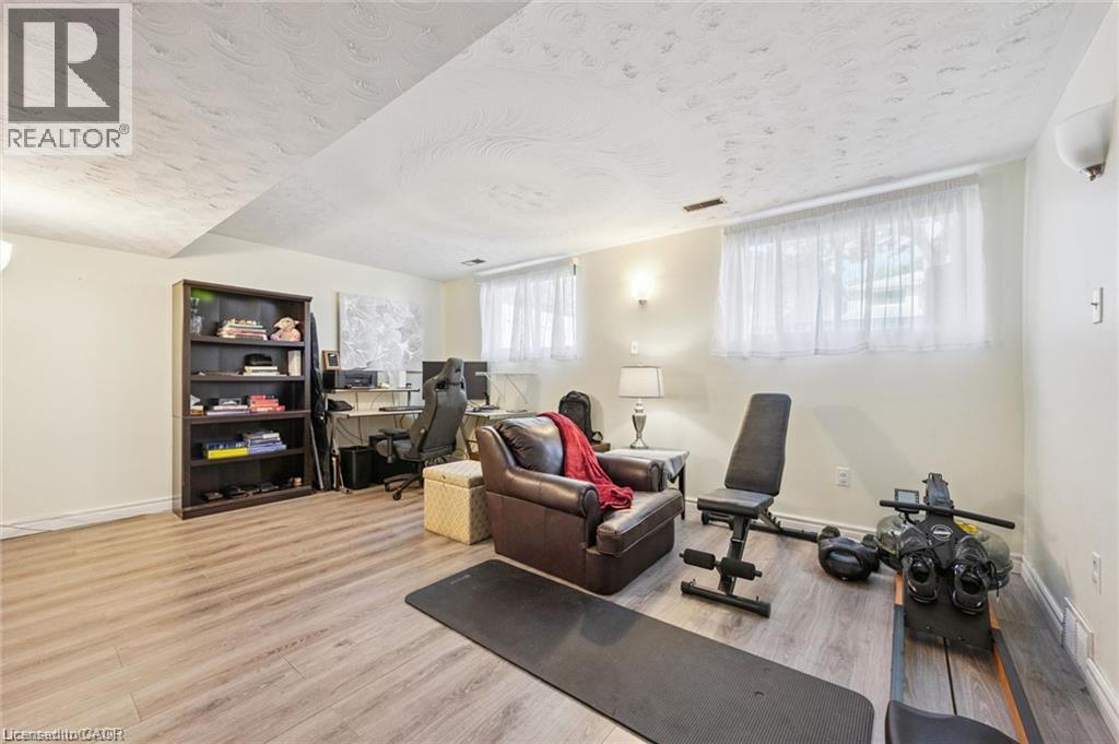 659 Glen Forrest Boulevard, Waterloo, Ontario  N2L 4K4 - Photo 24 - 40854978
