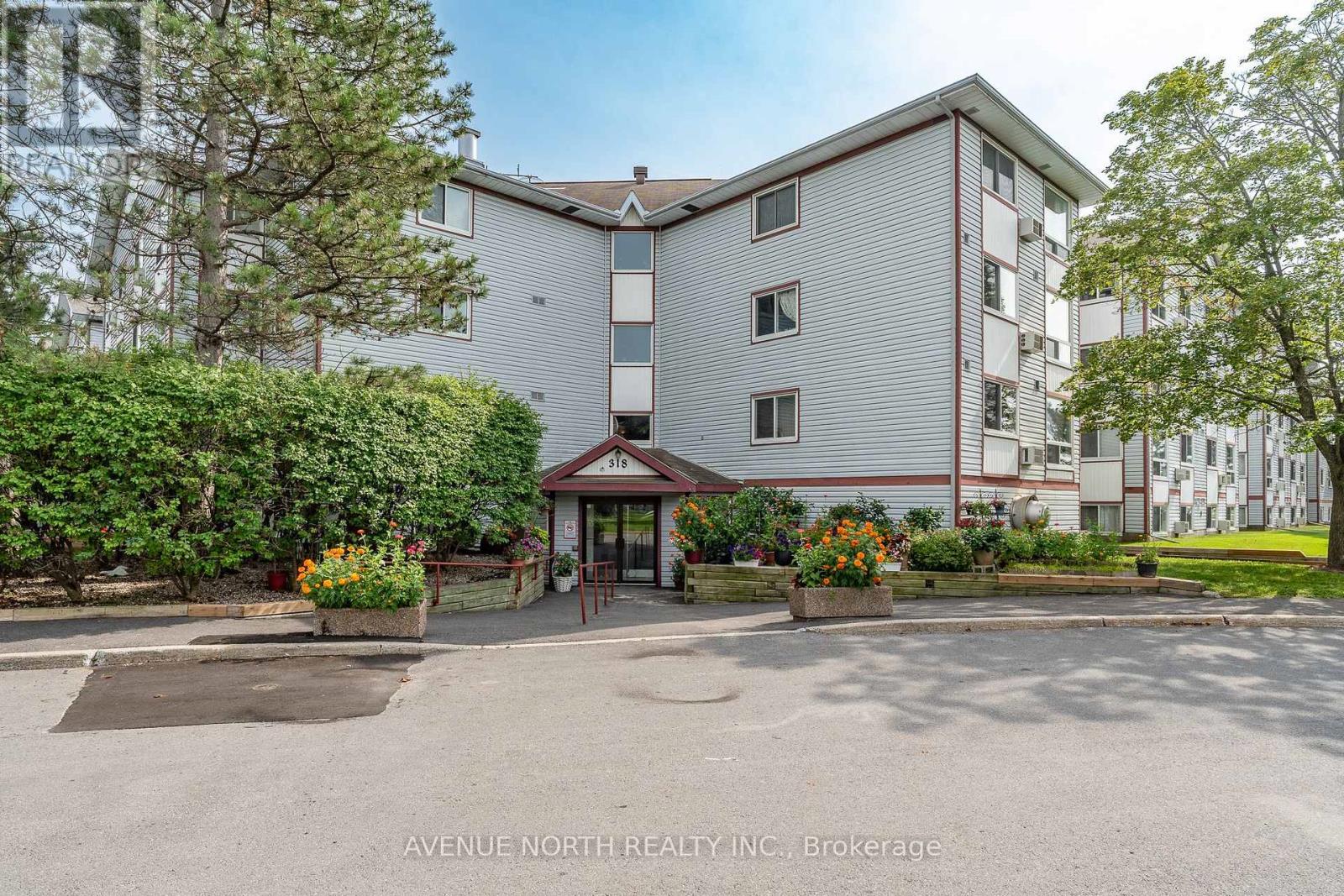 302 - 318 Lorry Greenberg Drive, Ottawa, Ontario
