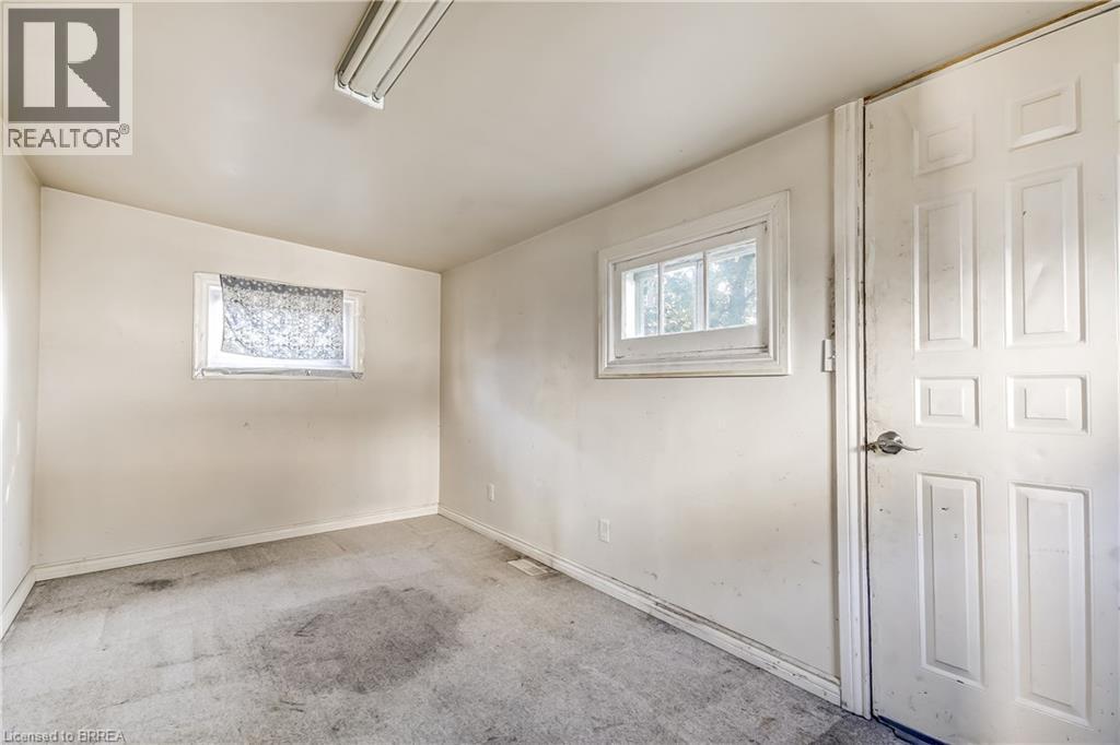 49 Grand Street, Brantford, Ontario  N3R 4B3 - Photo 7 - 40855344