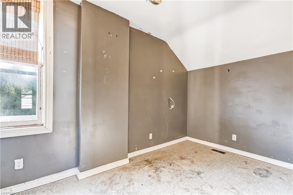 49 Grand Street, Brantford, Ontario  N3R 4B3 - Photo 9 - 40855344