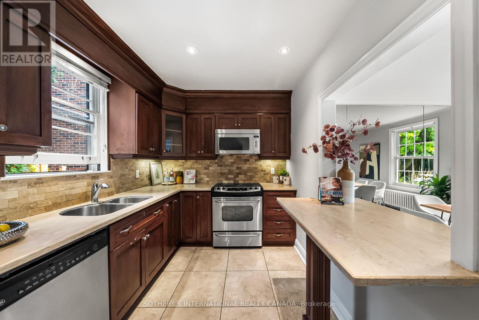 29 Highbourne Avenue, Toronto, Ontario M5P 2J1 - Photo 11 - C13658016
