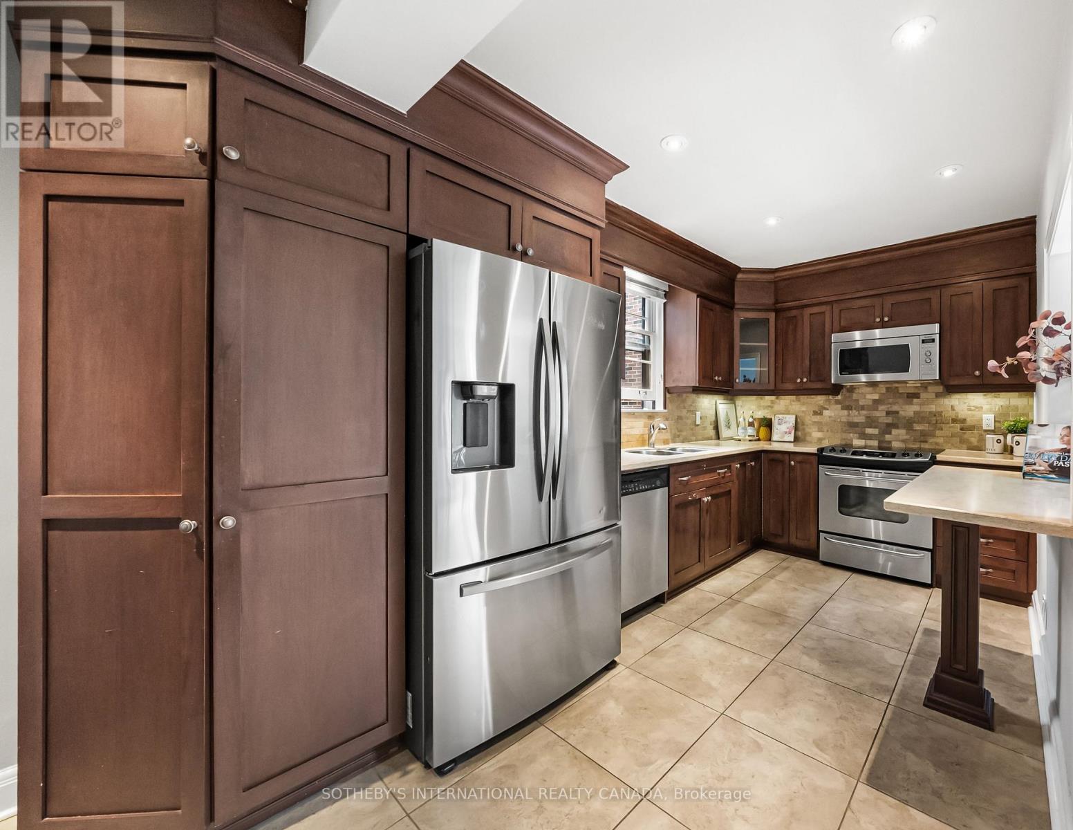 29 Highbourne Avenue, Toronto, Ontario M5P 2J1 - Photo 15 - C13658016