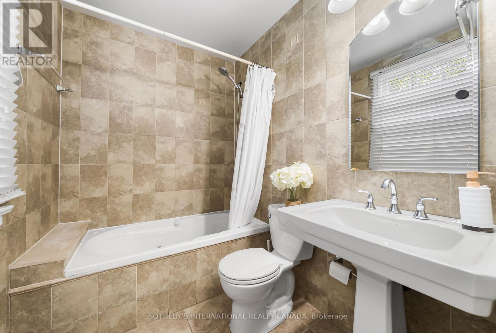 29 Highbourne Avenue, Toronto, Ontario M5P 2J1 - Photo 21 - C13658016