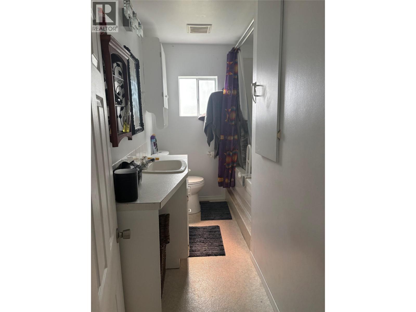 515 5th Street S, Cranbrook, British Columbia  V1C 1J6 - Photo 8 - 10397391