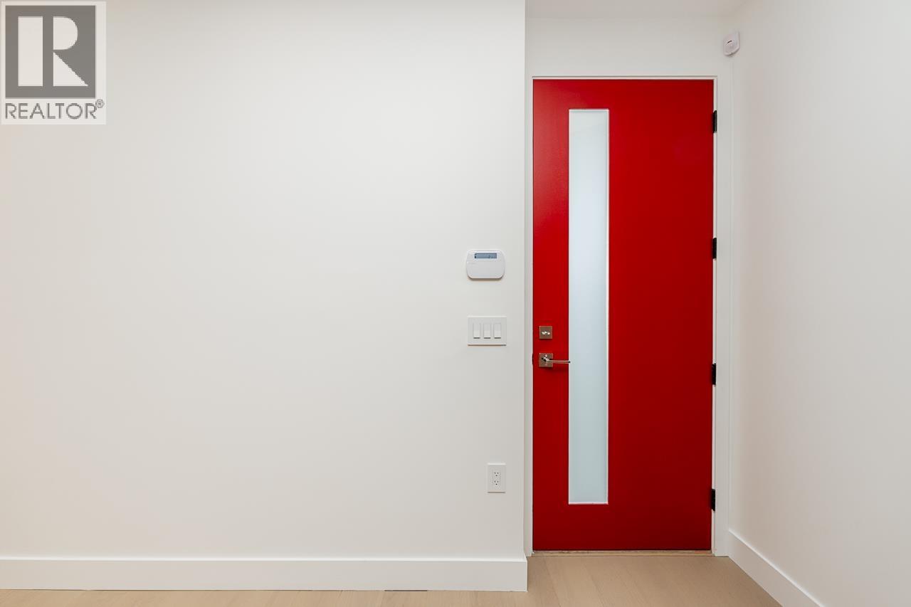 2 1845 E 51st Avenue, Vancouver, British Columbia  V5P 1W1 - Photo 6 - R3137315