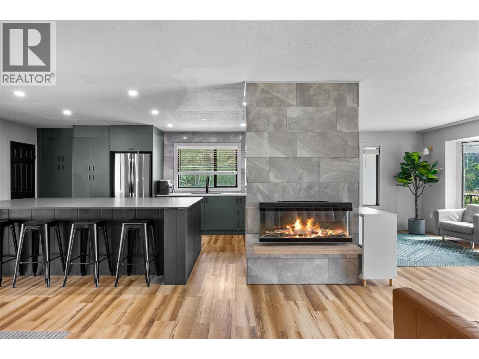 4747 Kamloops Vernon Highway, Westwold, British Columbia  V0E 3B1 - Photo 4 - 10397622