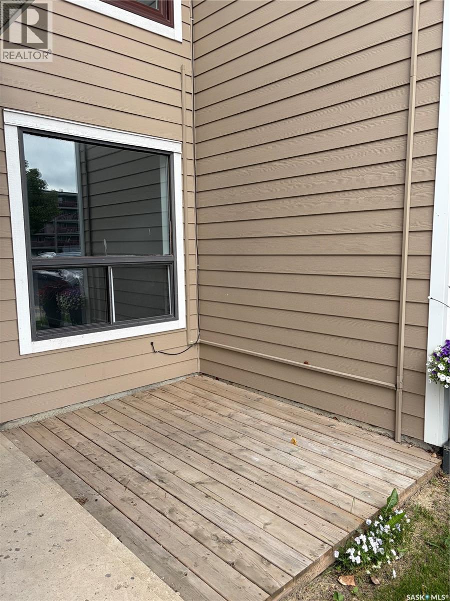 376 Cedar Meadow Drive, Regina, Saskatchewan  S4X 3J5 - Photo 2 - SK042811