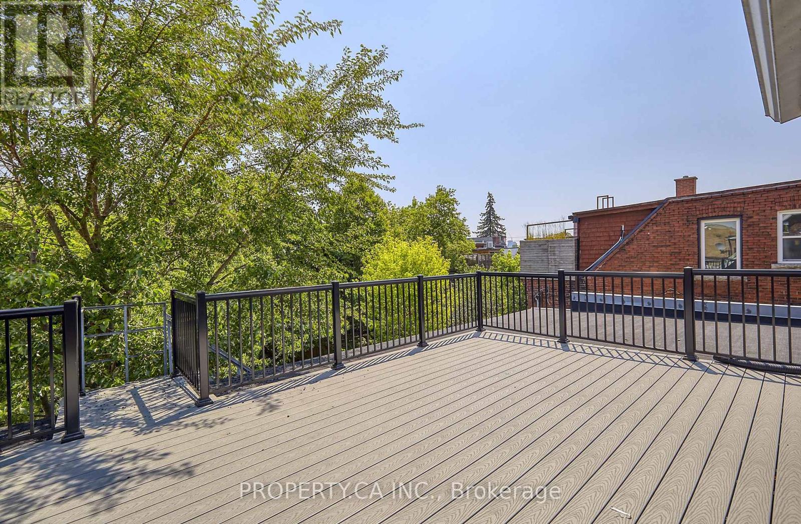 Upper - 345 Gladstone Avenue, Toronto, Ontario M6H 3H5 - Photo 4 - C13669266