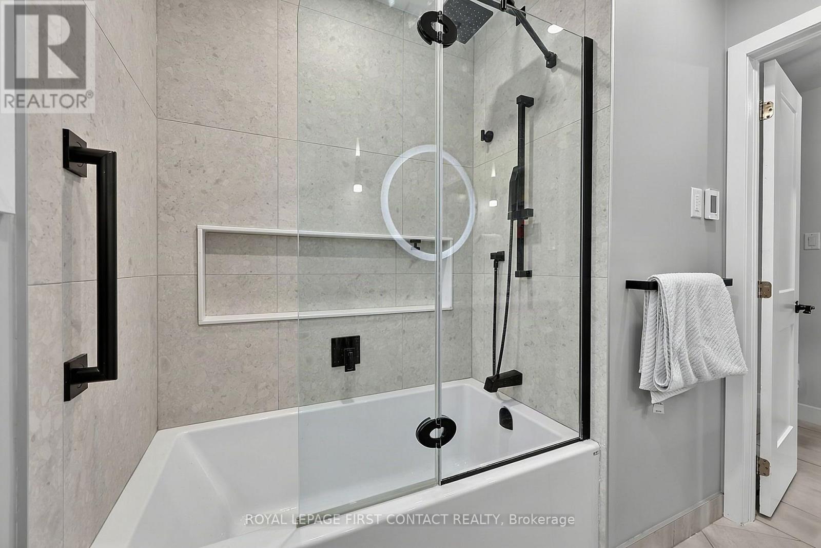 12 Davies Crescent, Barrie, Ontario L4M 2M3 - Photo 27 - S13669198
