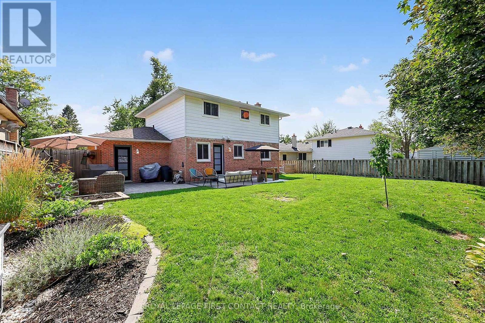 12 Davies Crescent, Barrie, Ontario L4M 2M3 - Photo 37 - S13669198