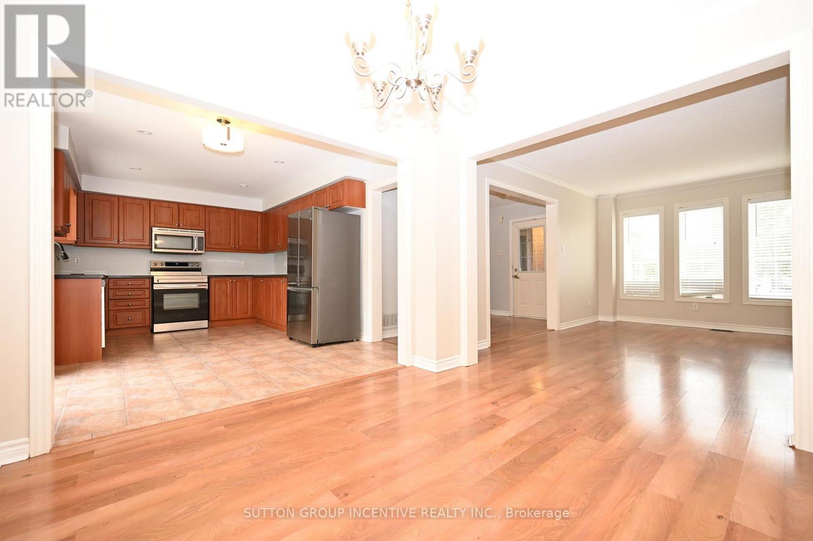 14 Brown Wood Drive, Barrie, Ontario  L4M 6N4 - Photo 15 - S13669210