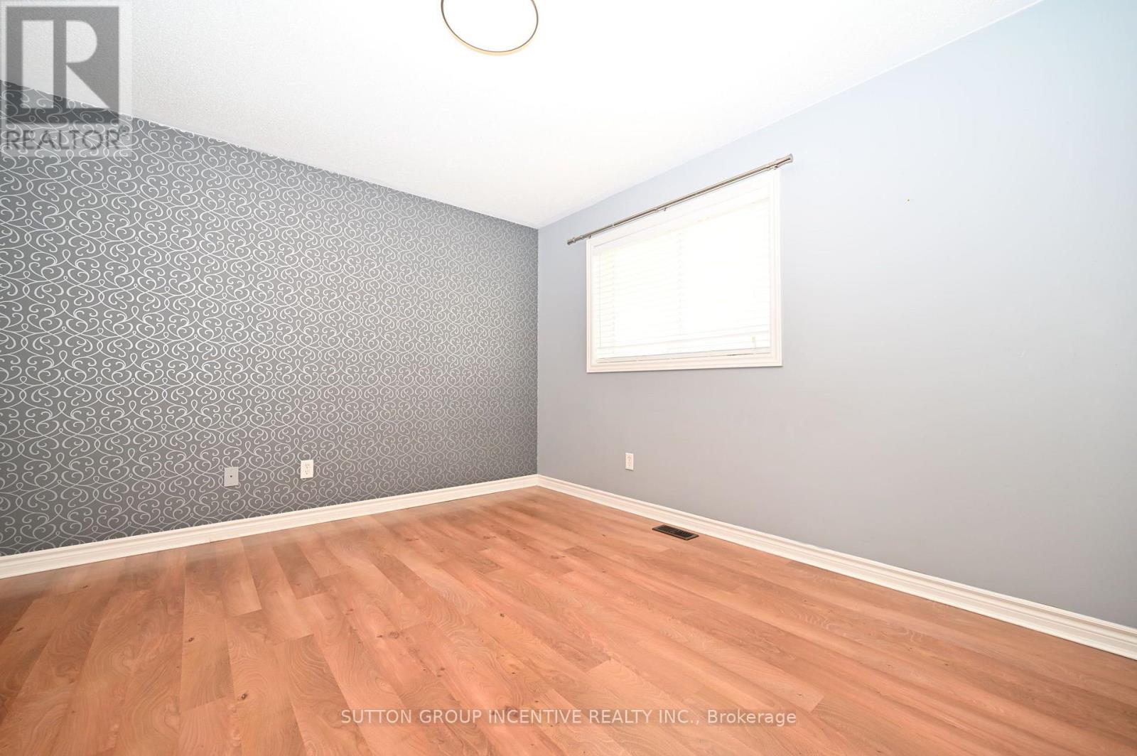 14 Brown Wood Drive, Barrie, Ontario  L4M 6N4 - Photo 19 - S13669210