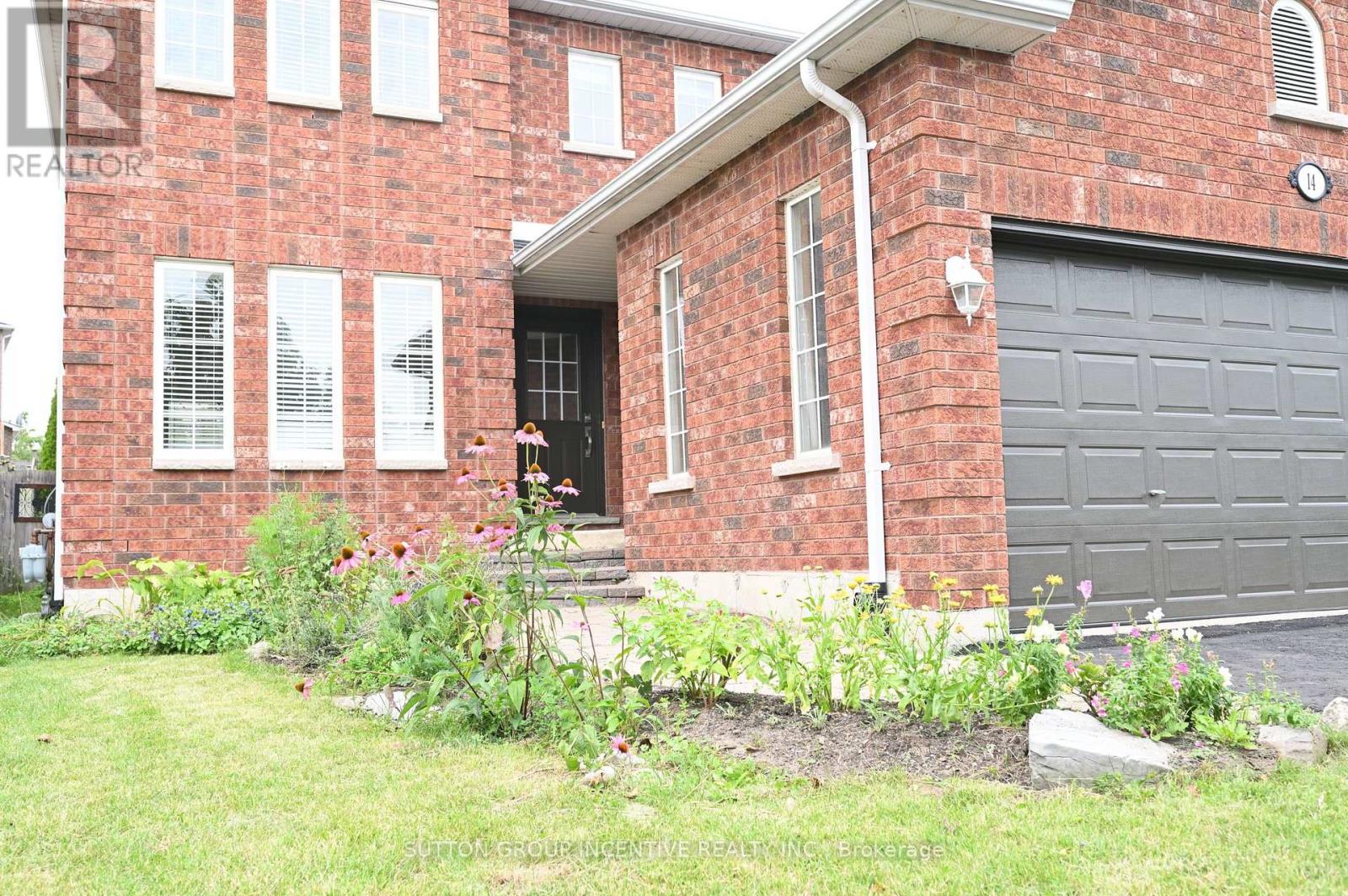 14 Brown Wood Drive, Barrie, Ontario  L4M 6N4 - Photo 2 - S13669210
