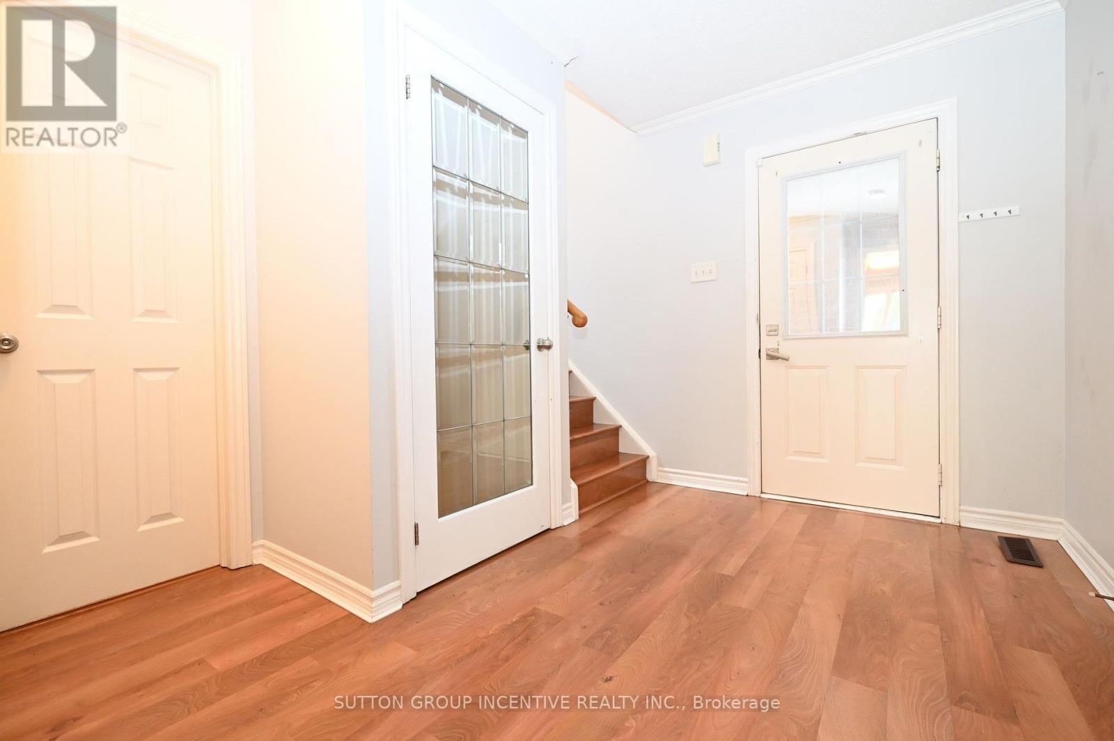 14 Brown Wood Drive, Barrie, Ontario  L4M 6N4 - Photo 3 - S13669210