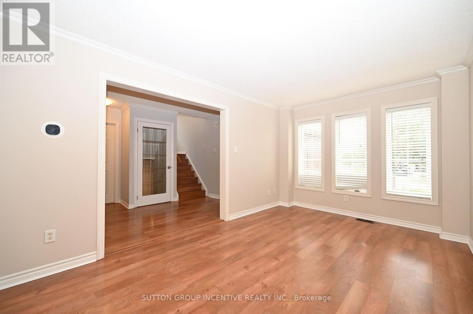14 Brown Wood Drive, Barrie, Ontario  L4M 6N4 - Photo 5 - S13669210
