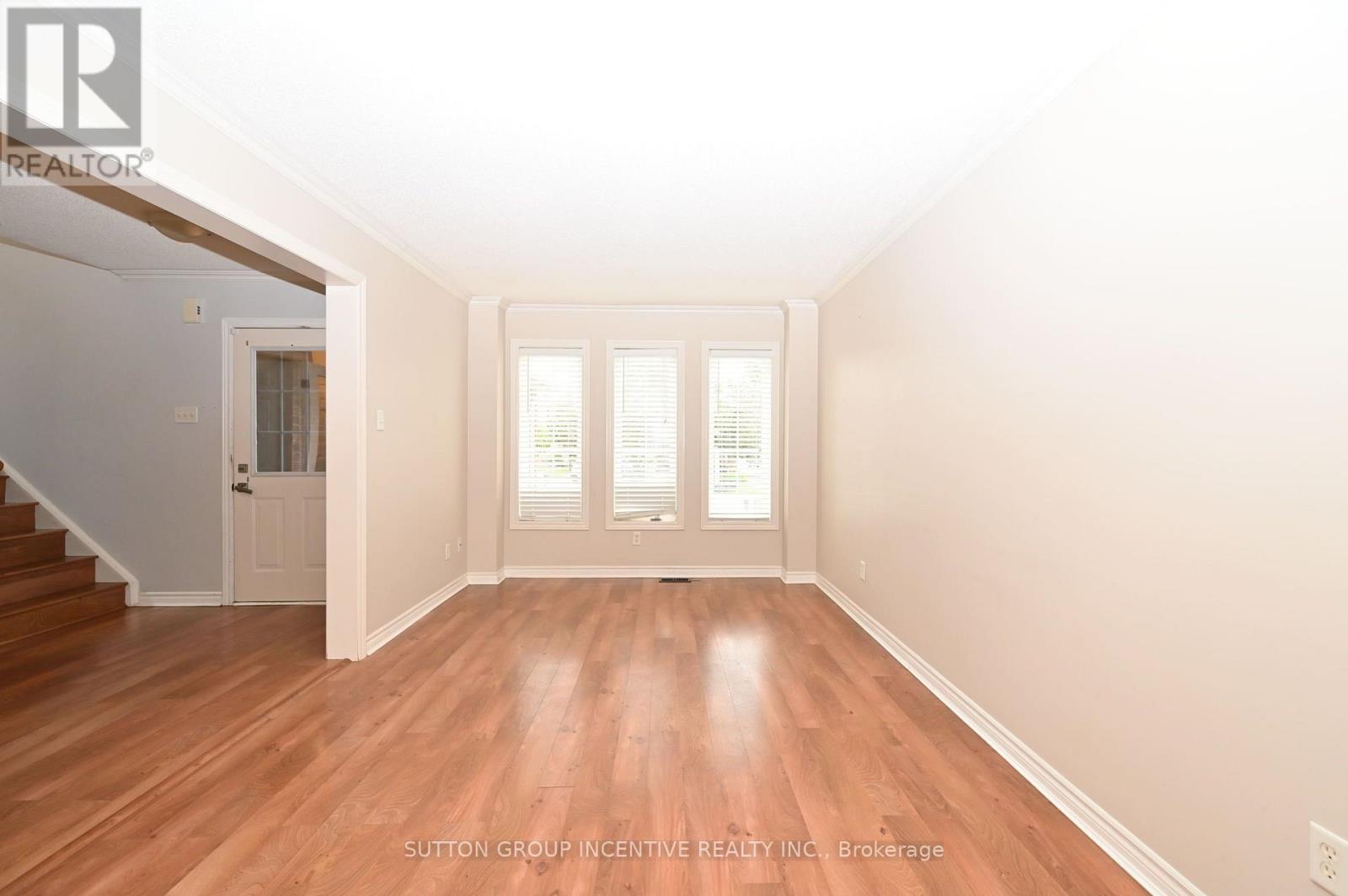 14 Brown Wood Drive, Barrie, Ontario  L4M 6N4 - Photo 6 - S13669210