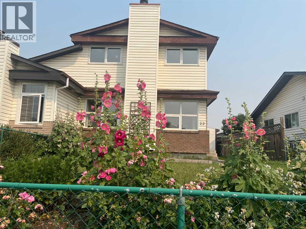 22 Whitman Close Ne, Calgary, Alberta  Y1Y 4H4 - Photo 2 - A2301673