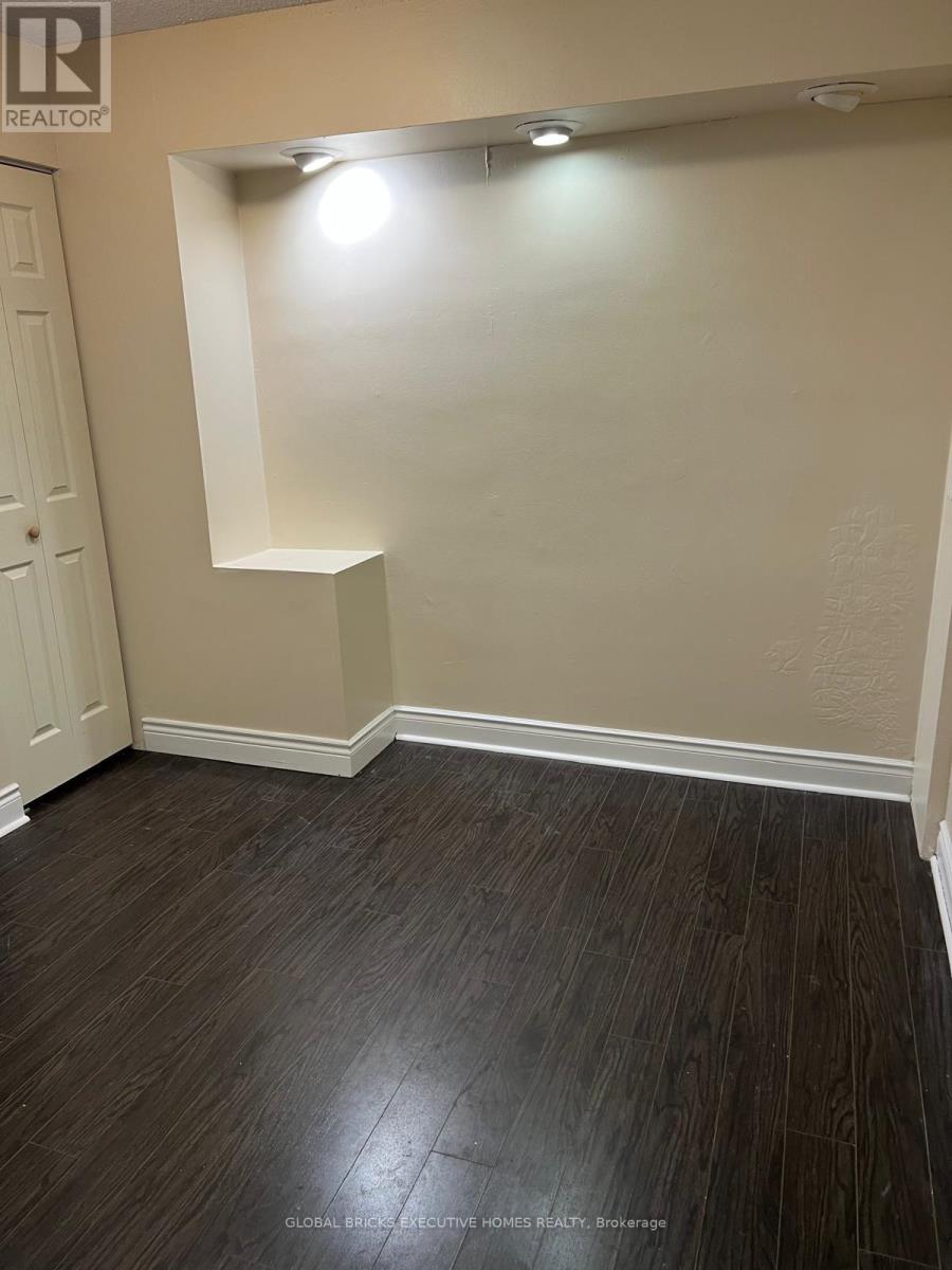 35 Luverne Avenue, Toronto, Ontario  M3H 1R7 - Photo 22 - C13668712