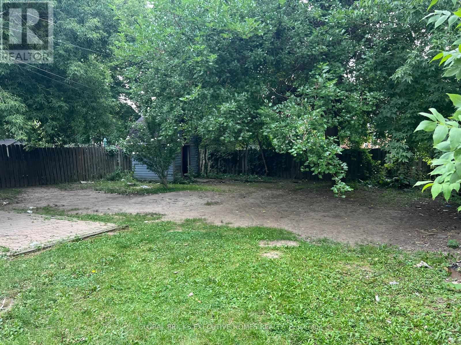 35 Luverne Avenue, Toronto, Ontario  M3H 1R7 - Photo 24 - C13668712