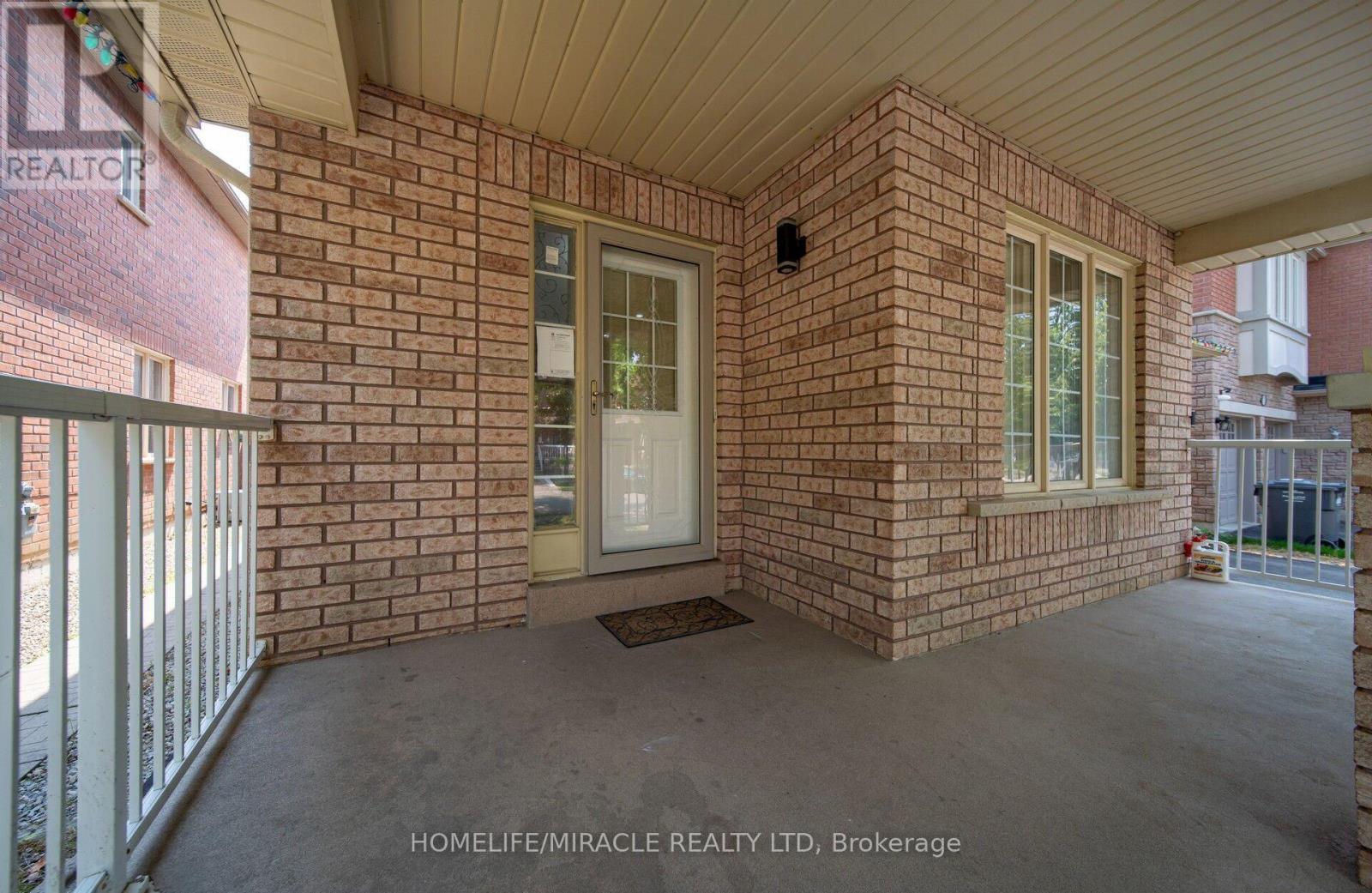 55 Mainard Crescent, Brampton, Ontario  L6R 2T8 - Photo 4 - W13669230