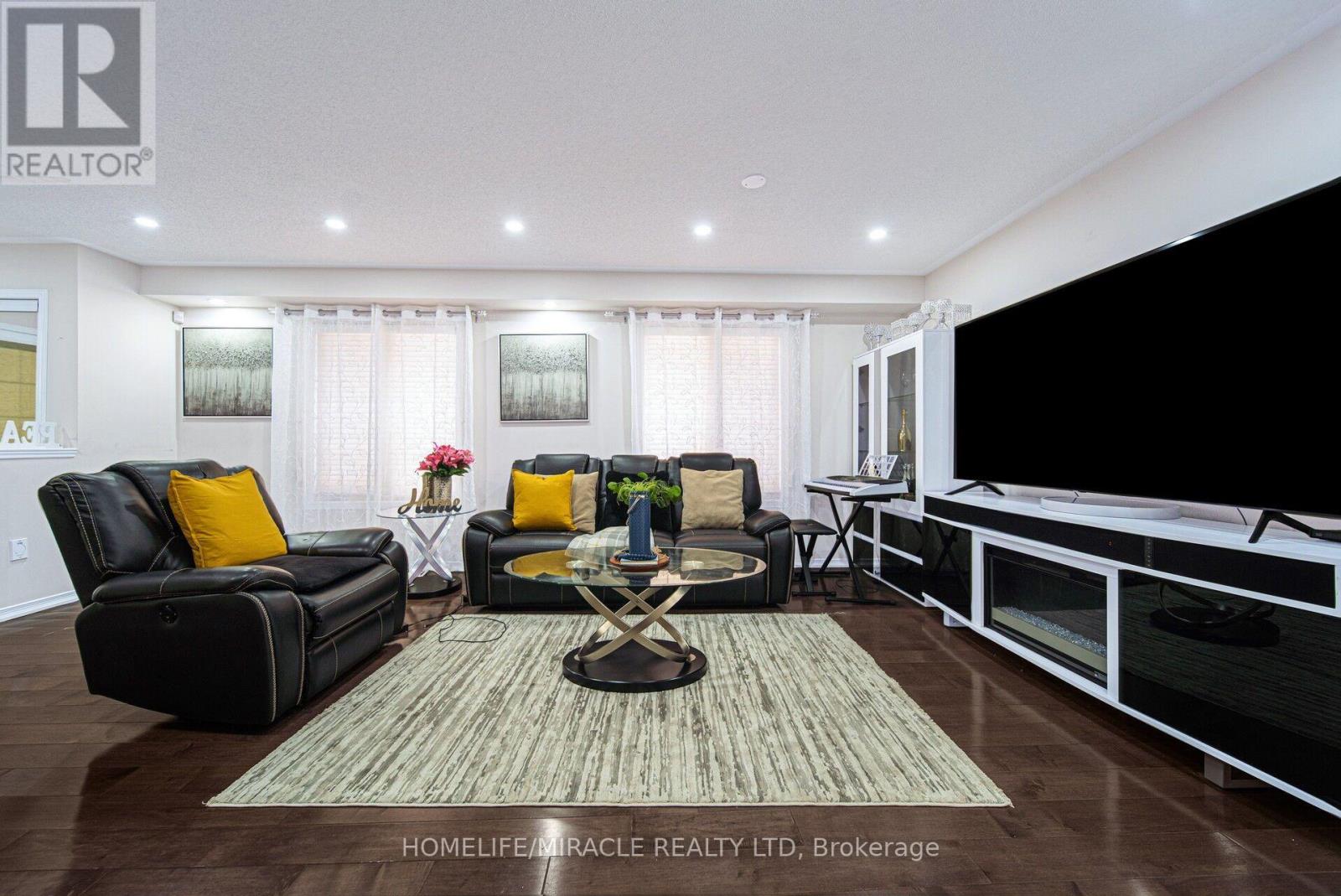 55 Mainard Crescent, Brampton, Ontario  L6R 2T8 - Photo 6 - W13669230