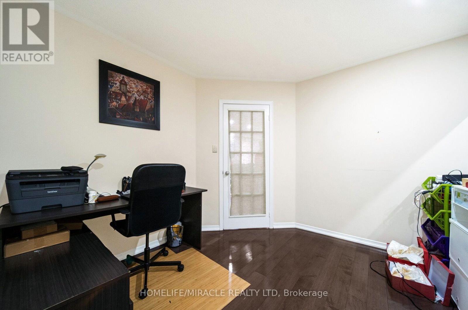 55 Mainard Crescent, Brampton, Ontario  L6R 2T8 - Photo 9 - W13669230