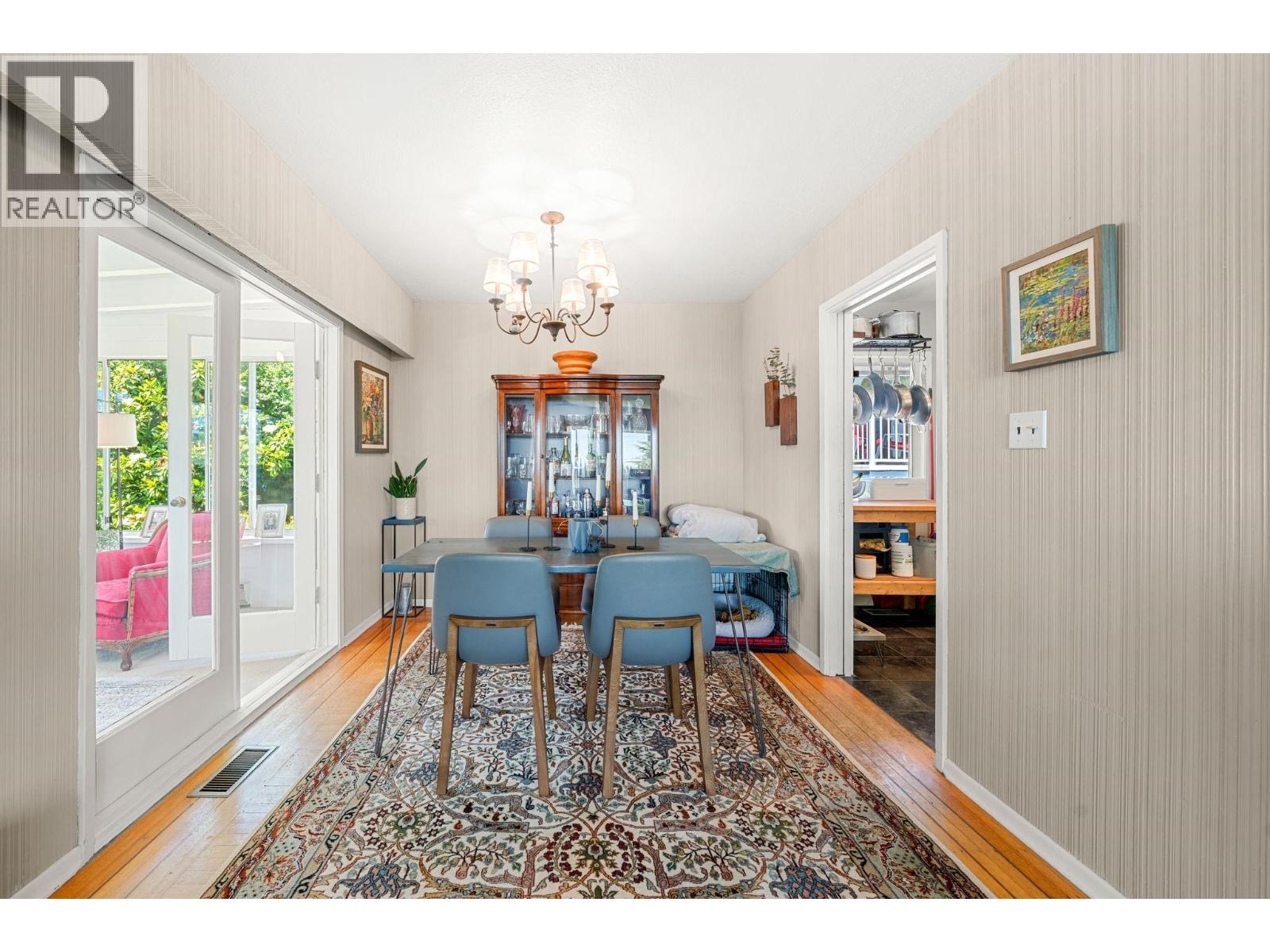 674 Blueridge Avenue, North Vancouver, British Columbia  V7R 2J3 - Photo 9 - R3140105