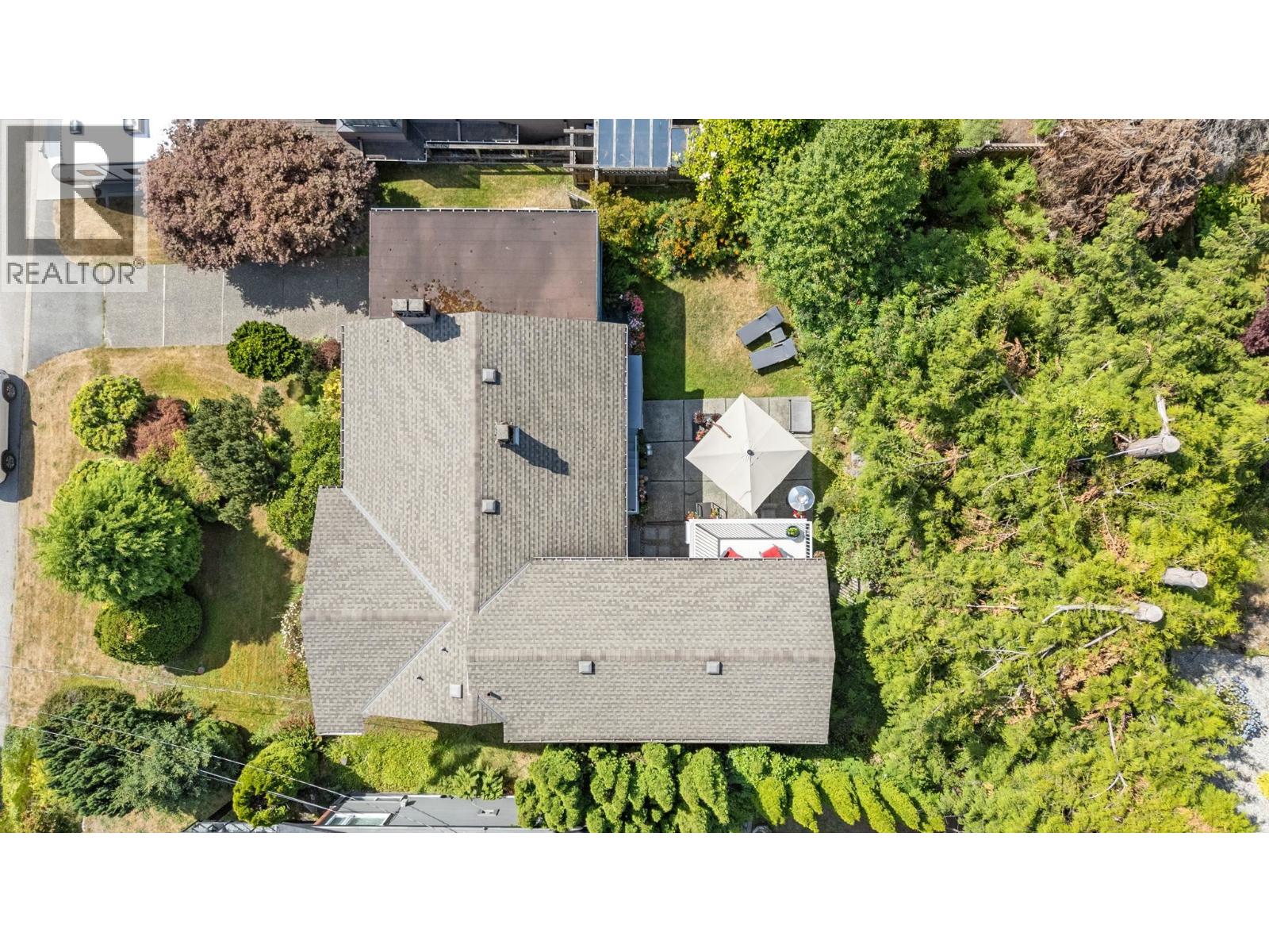 674 Blueridge Avenue, North Vancouver, British Columbia  V7R 2J3 - Photo 5 - R3140105