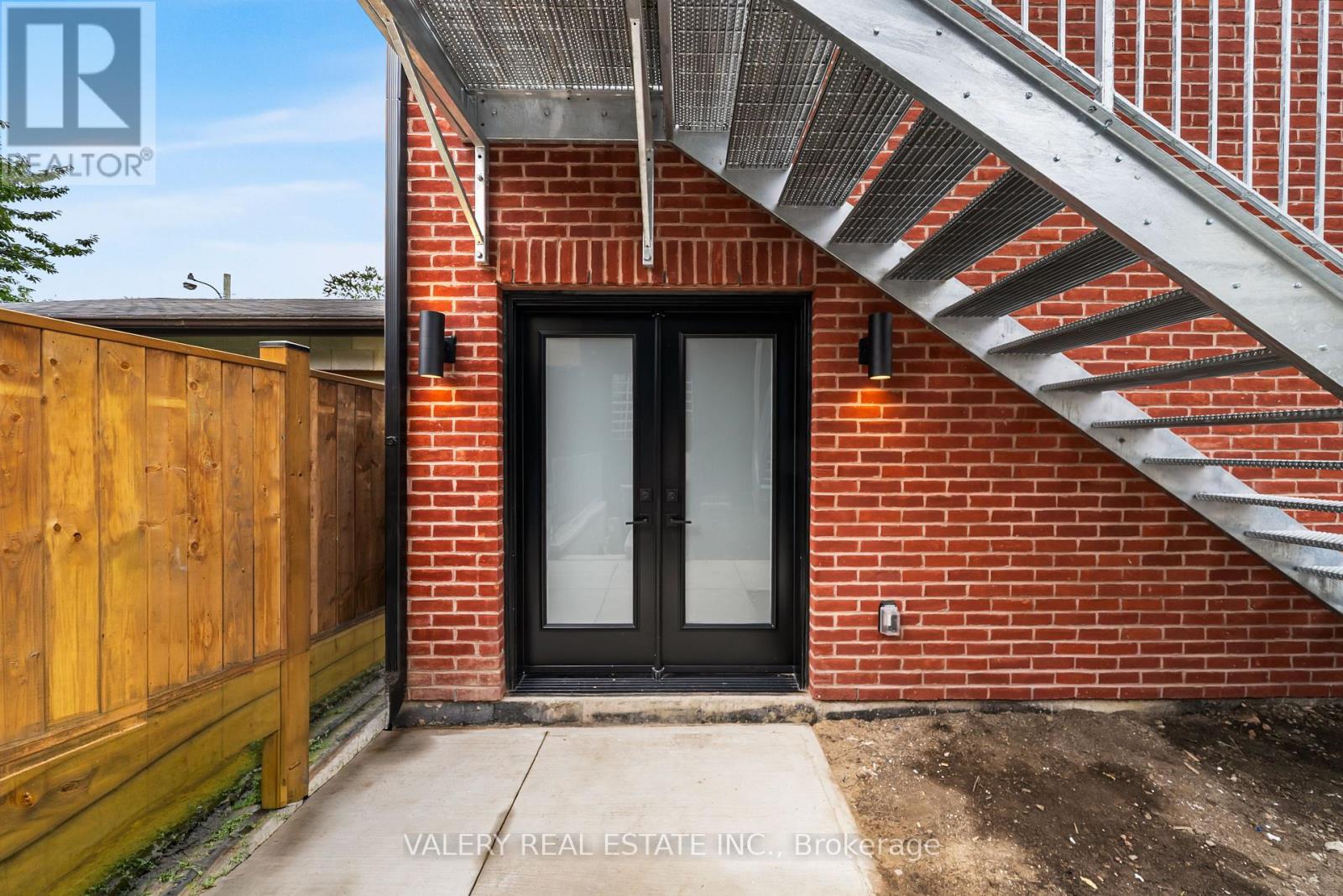 Laneway Main - 131 Dovercourt Road, Toronto, Ontario M6J 3C5 - Photo 12 - C13664542