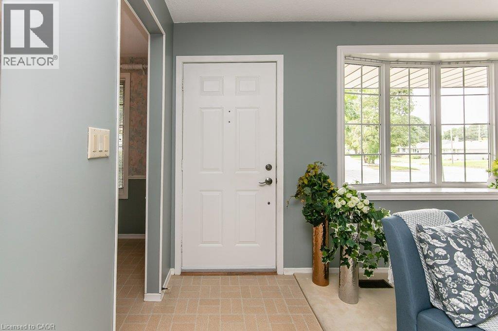 66 Shea Crescent, Kitchener, Ontario  N2E 1E8 - Photo 4 - 40850692