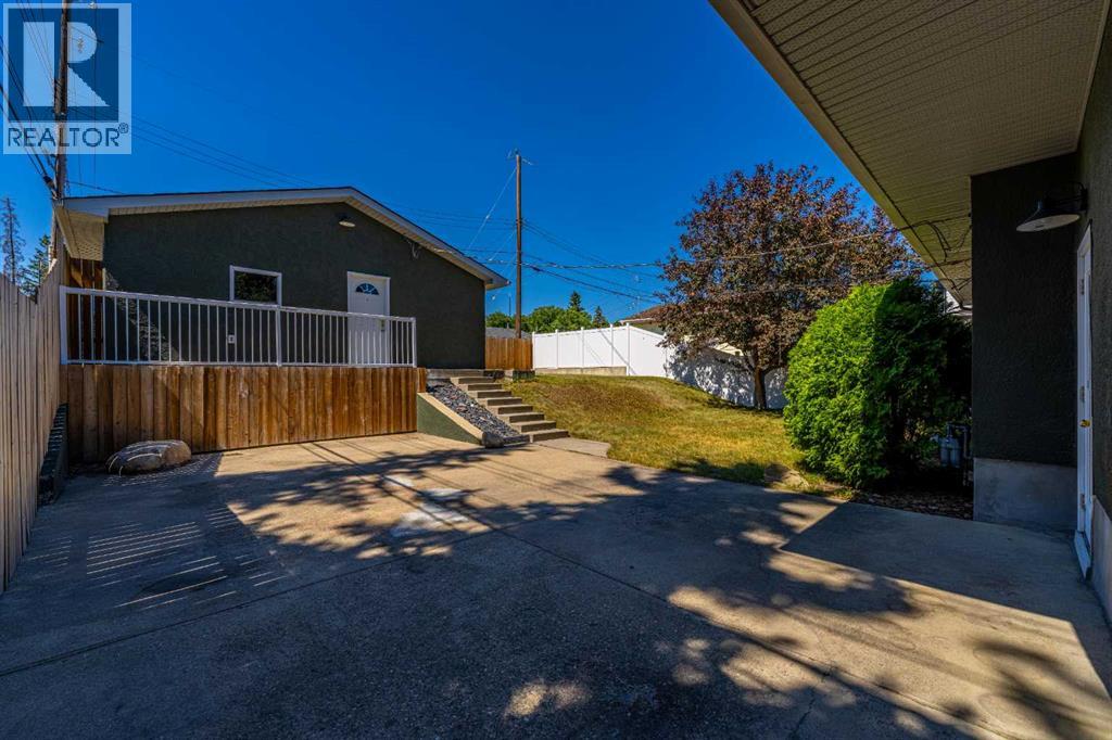 81 White Oak Crescent Sw, Calgary, Alberta T3C 3J9 - Photo 31 - A2319443