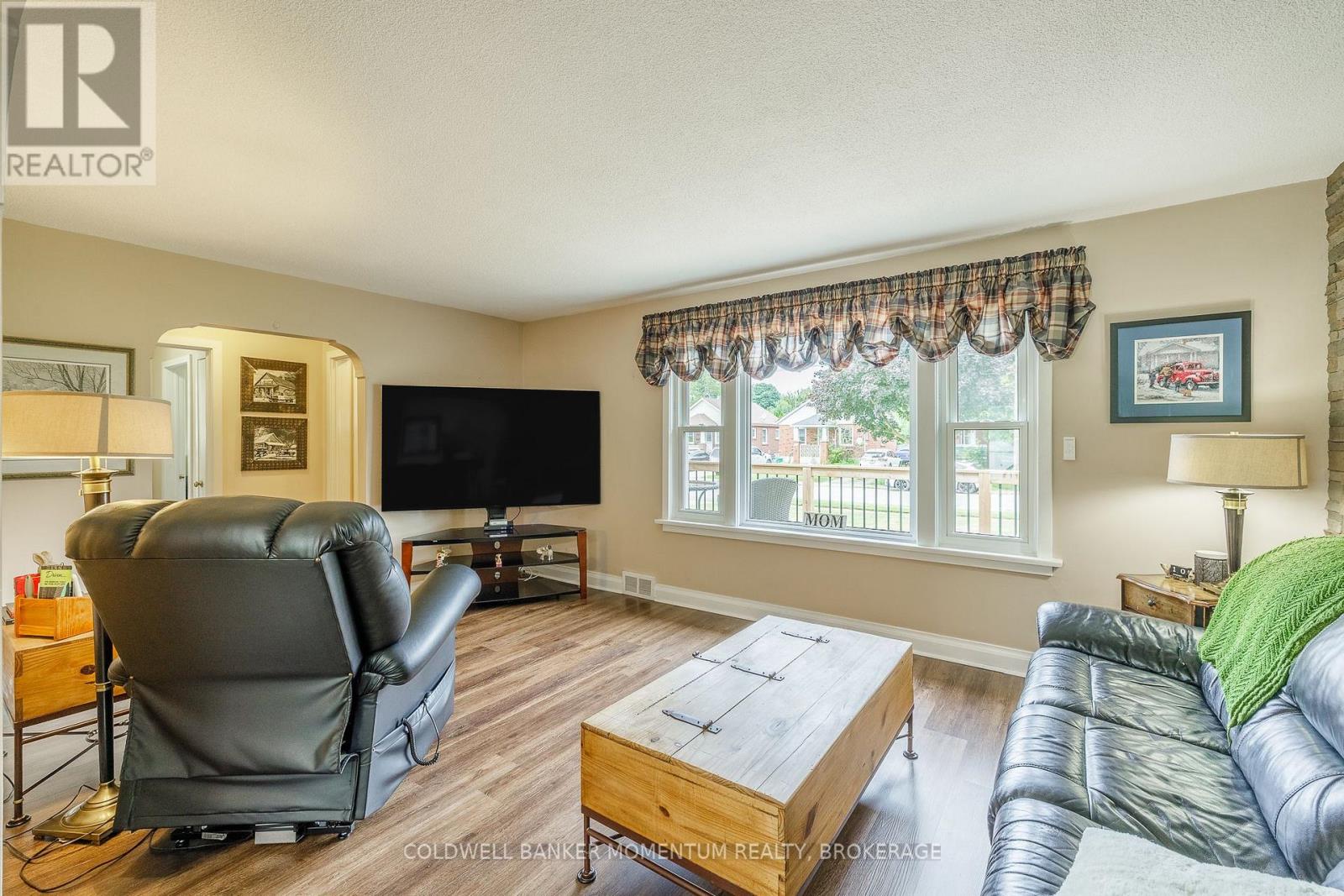 5916 Murray Street, Niagara Falls (Dorchester), Ontario  L2G 2J8 - Photo 10 - X13669270