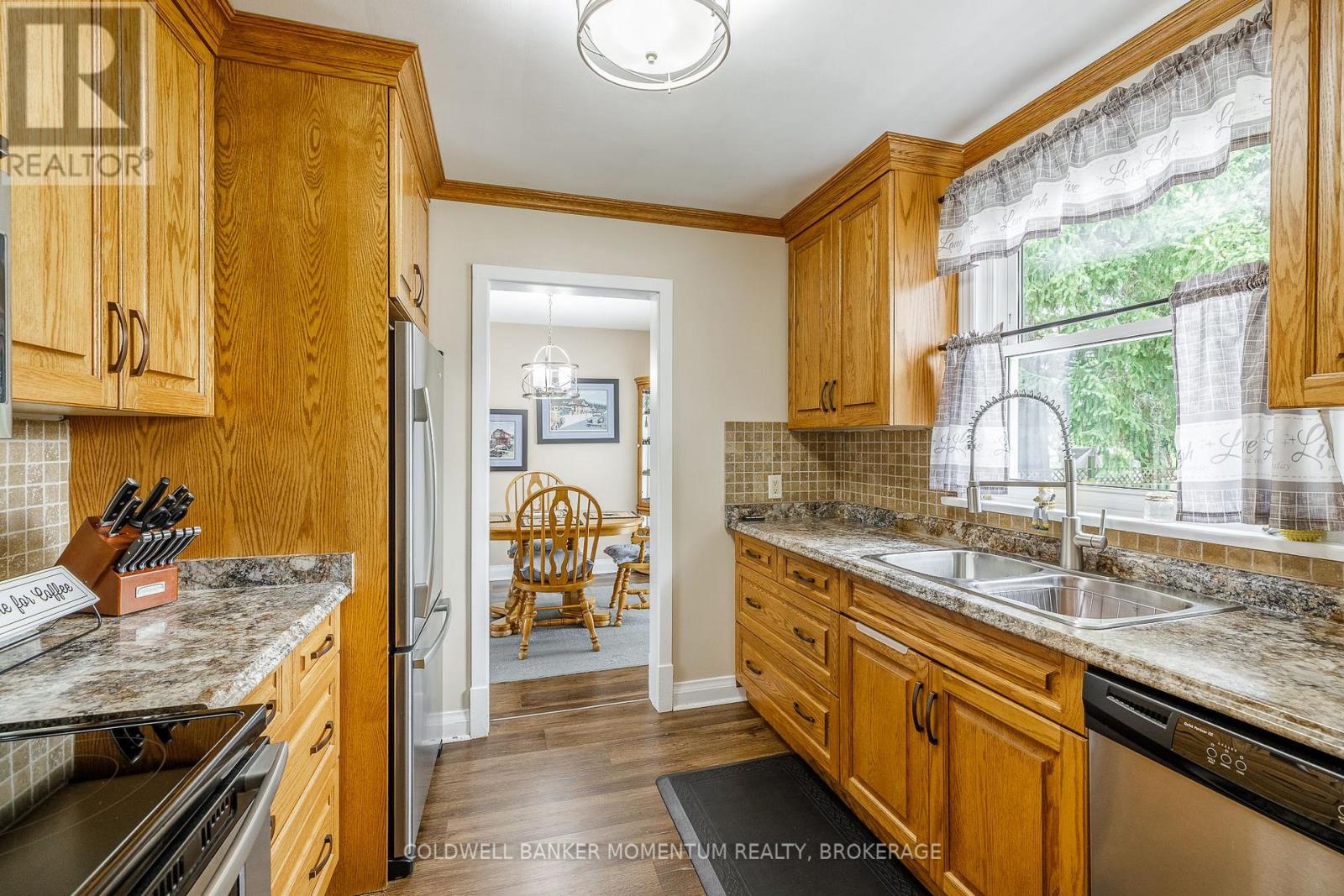 5916 Murray Street, Niagara Falls (Dorchester), Ontario  L2G 2J8 - Photo 18 - X13669270