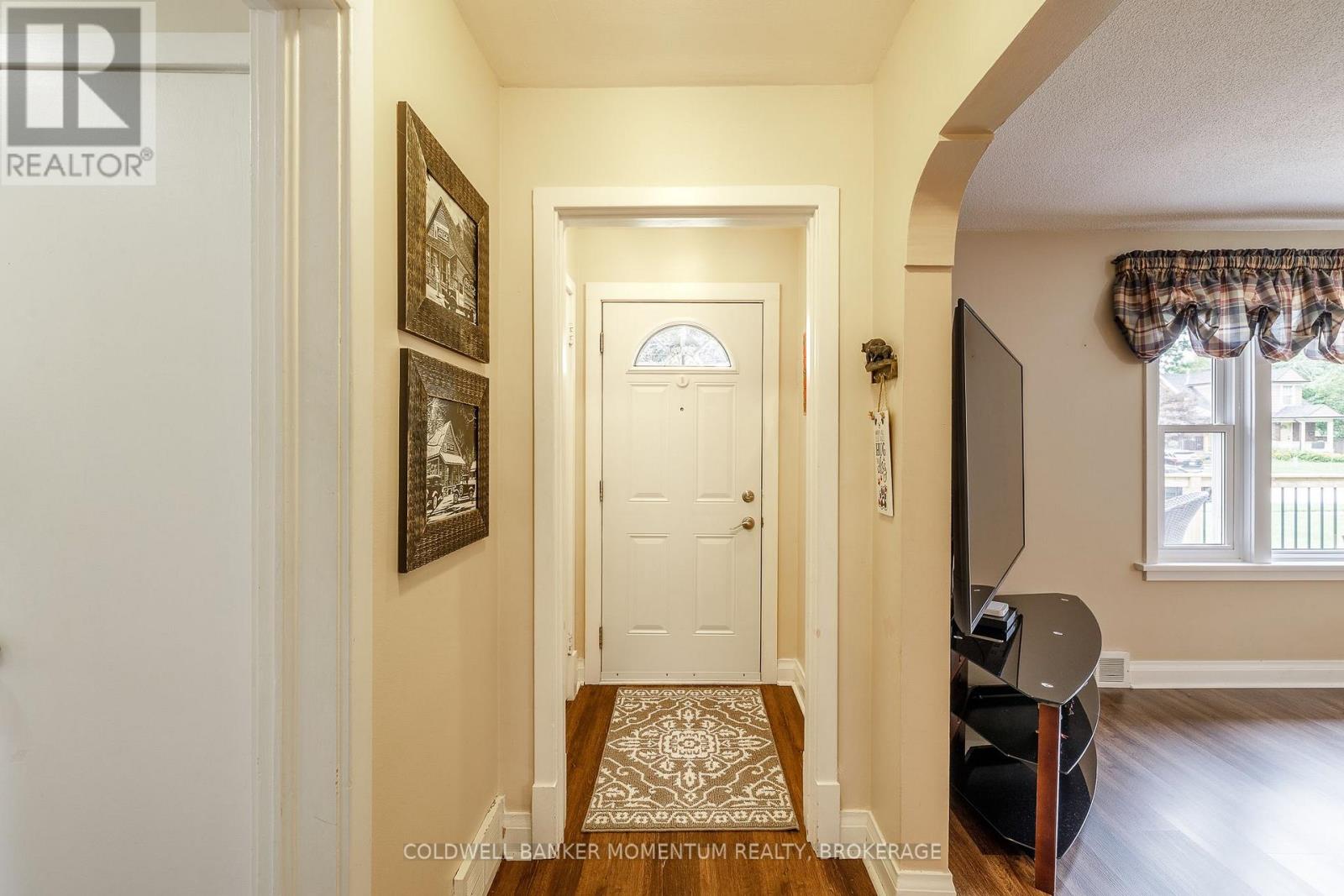 5916 Murray Street, Niagara Falls (Dorchester), Ontario  L2G 2J8 - Photo 8 - X13669270