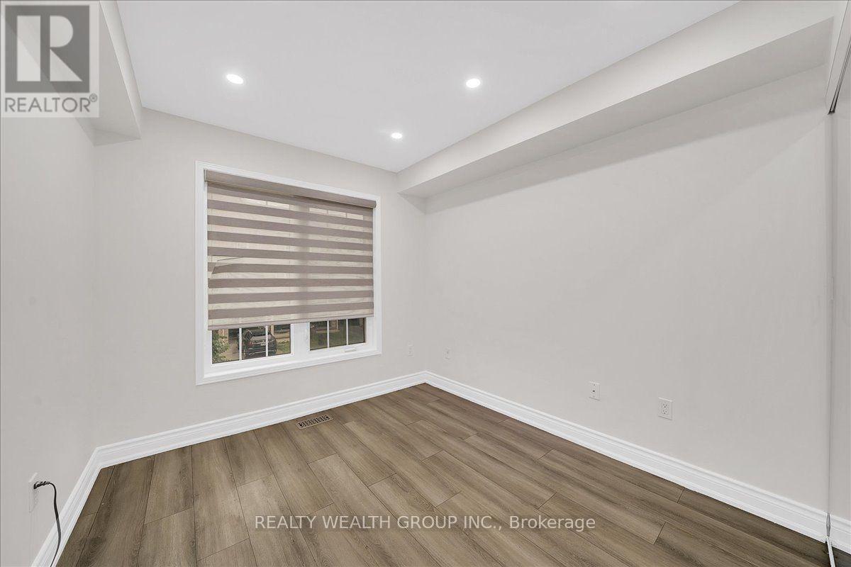 40 Clowes Street, Ajax, Ontario  L1Z 0K9 - Photo 11 - E13669284